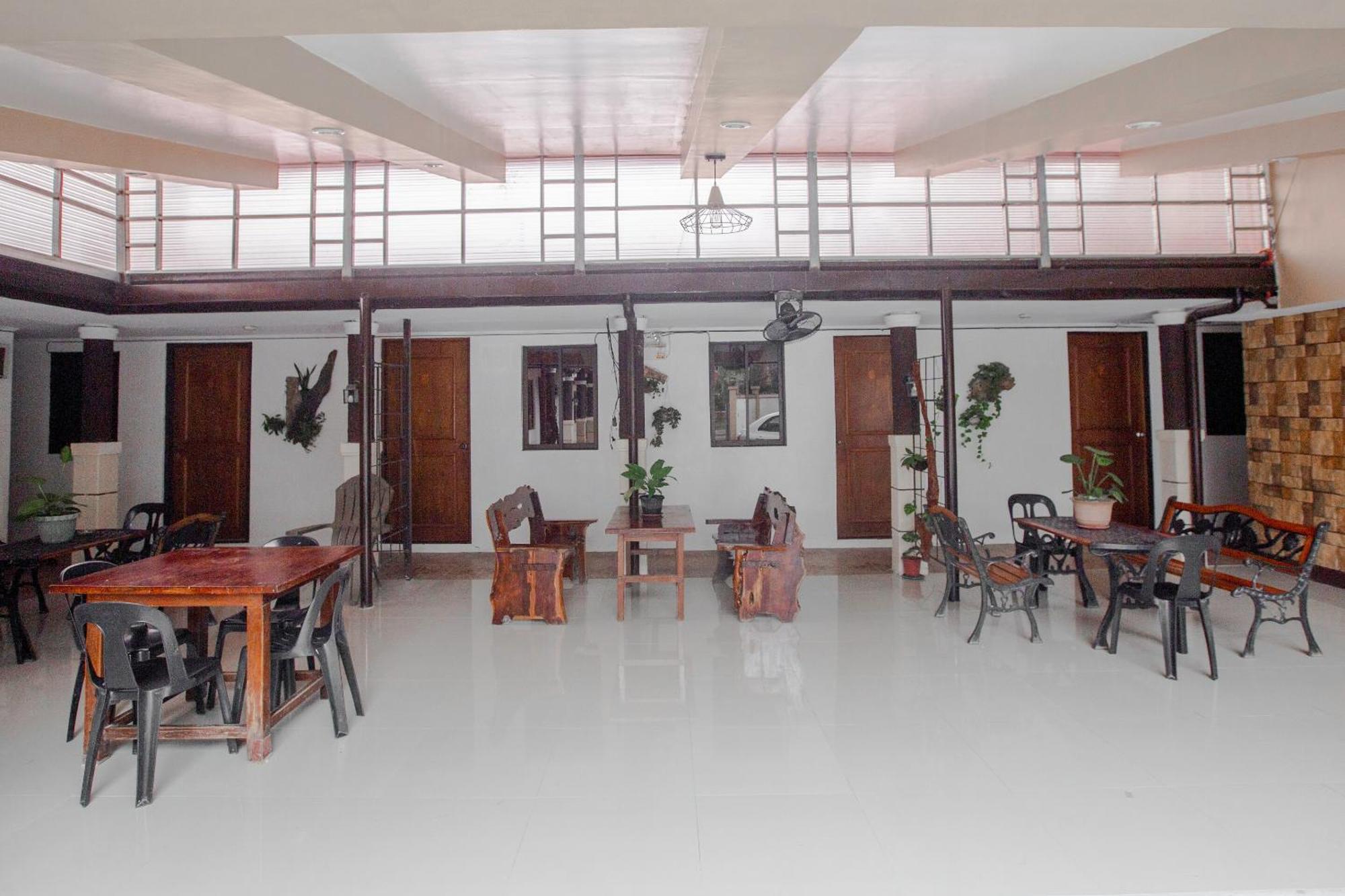 OYO 741 Sierra Travellers Inn Tagaytay City Eksteriør bilde