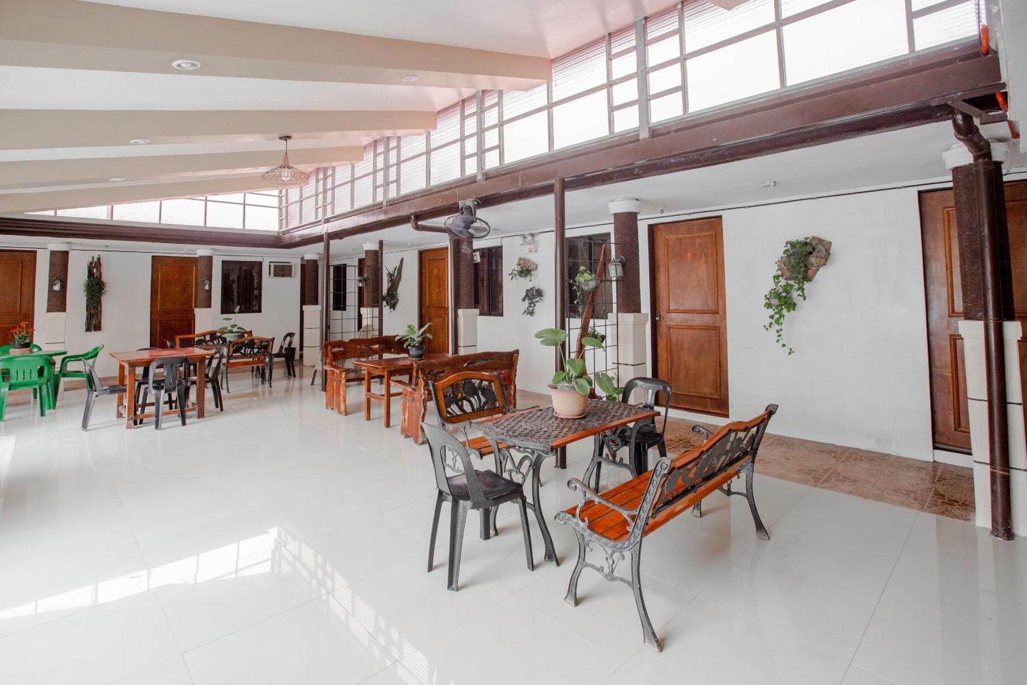 OYO 741 Sierra Travellers Inn Tagaytay City Eksteriør bilde